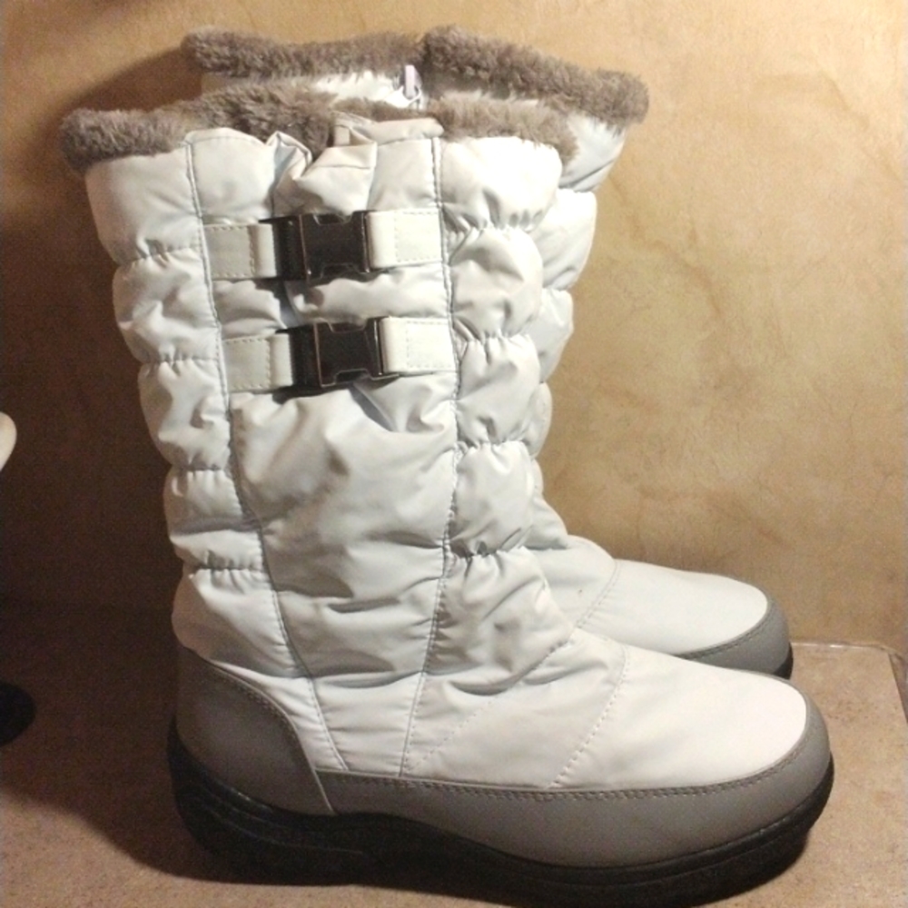 White With Faux Fur Sporto Women's Boots.